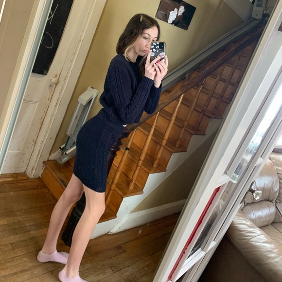 Women’s Cozy Navy Blue cable knit Forever 21 sweater and skirt set size M - Picture 2 of 9